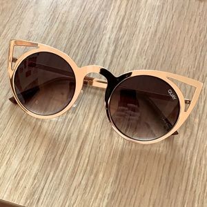 Quay Mirror Cat Frame Sunnies 😻